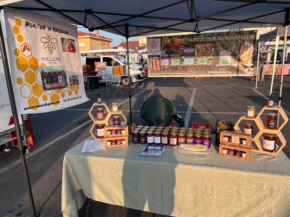 En place au marché du Barcarès pour vous accueillir et vous faire…